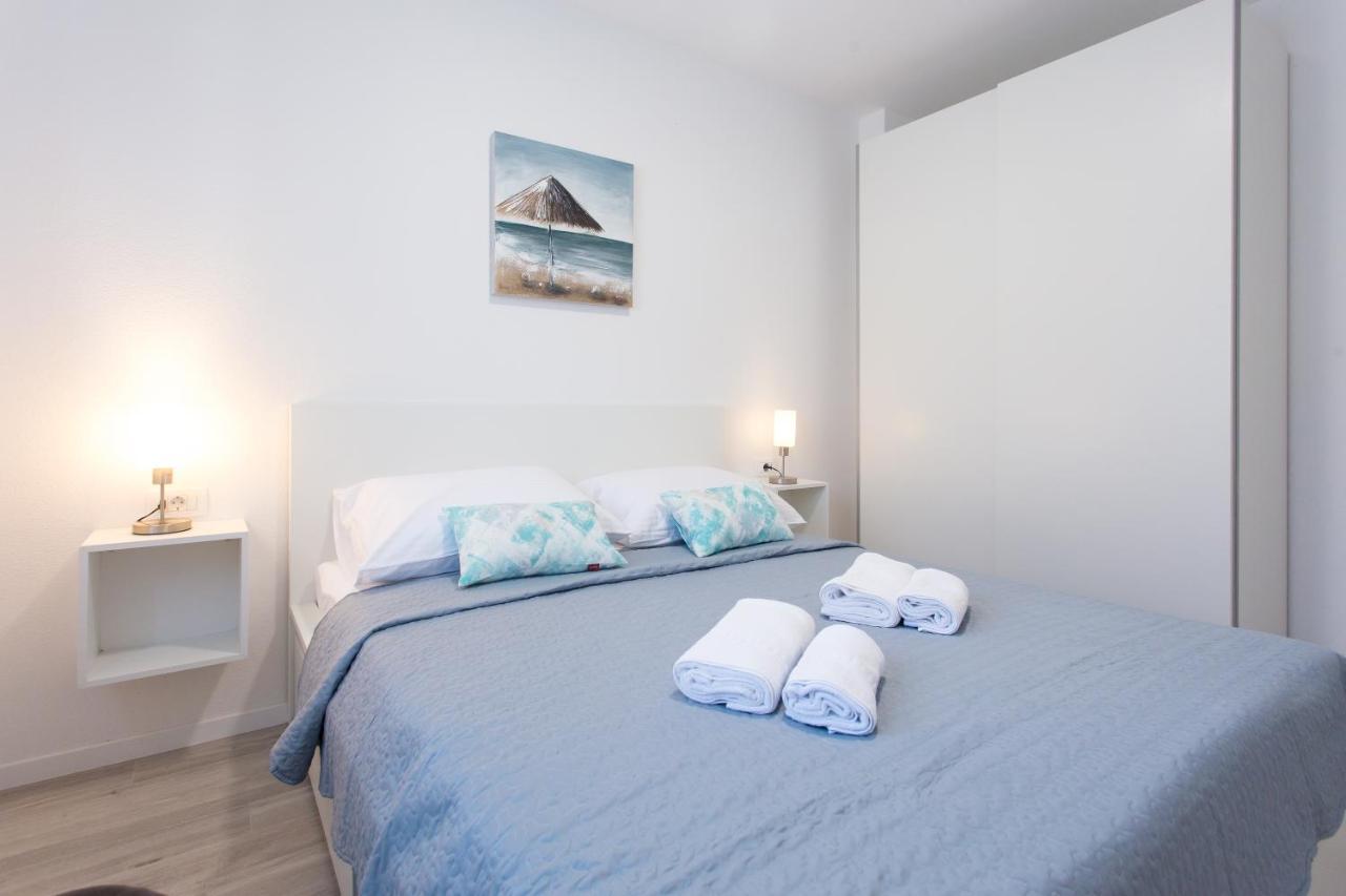 Delminium Apartment Kastela Exterior photo
