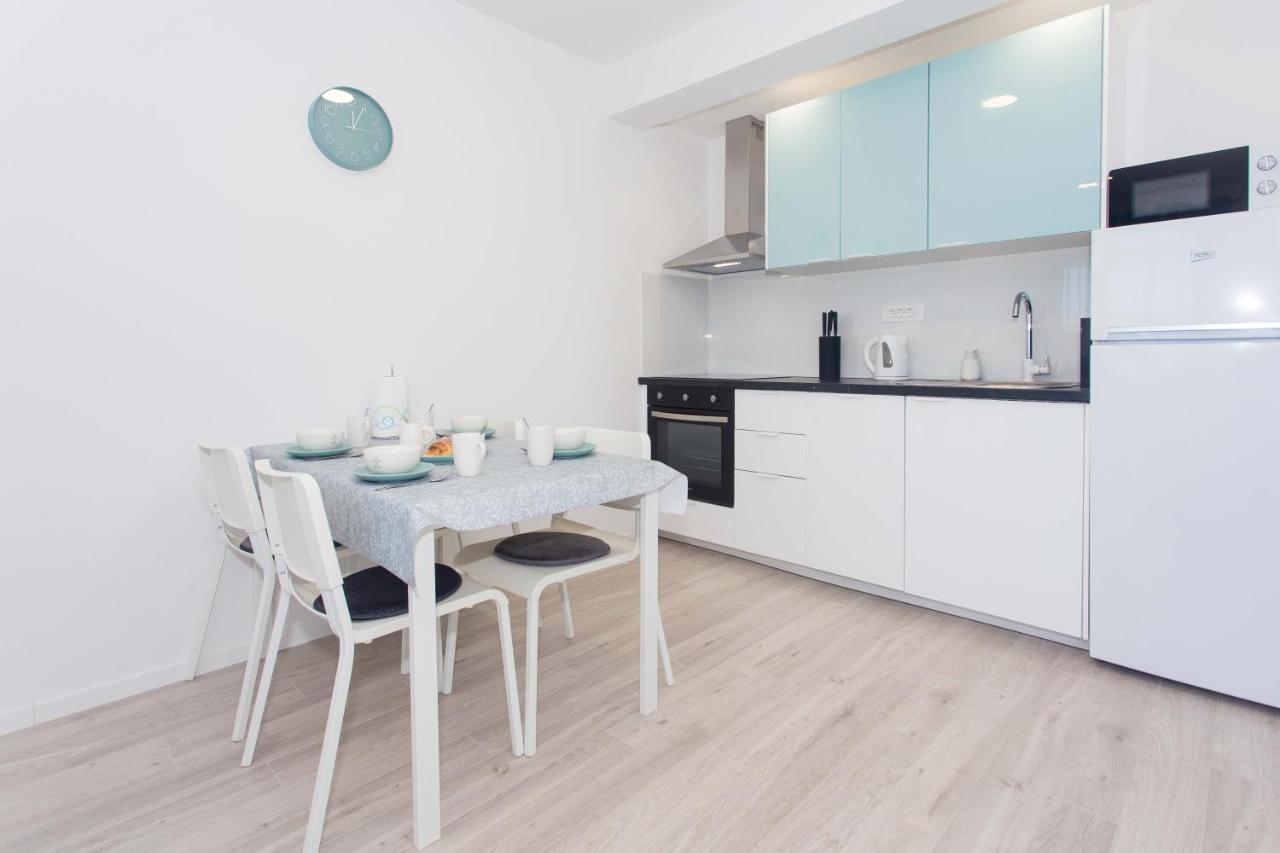 Delminium Apartment Kastela Exterior photo